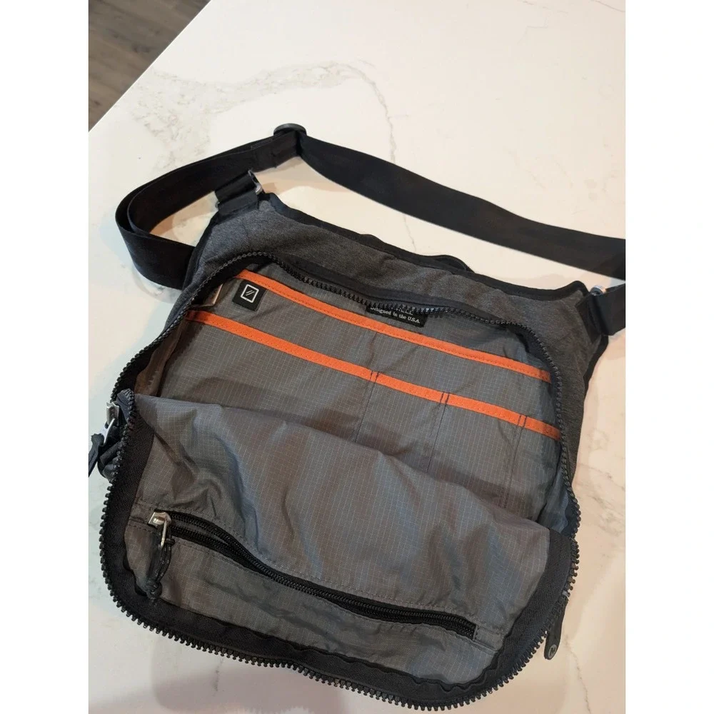 Merrell Messenger Bag Charcoal Grey Crossbody Shoulder Travel Commuter Bag
